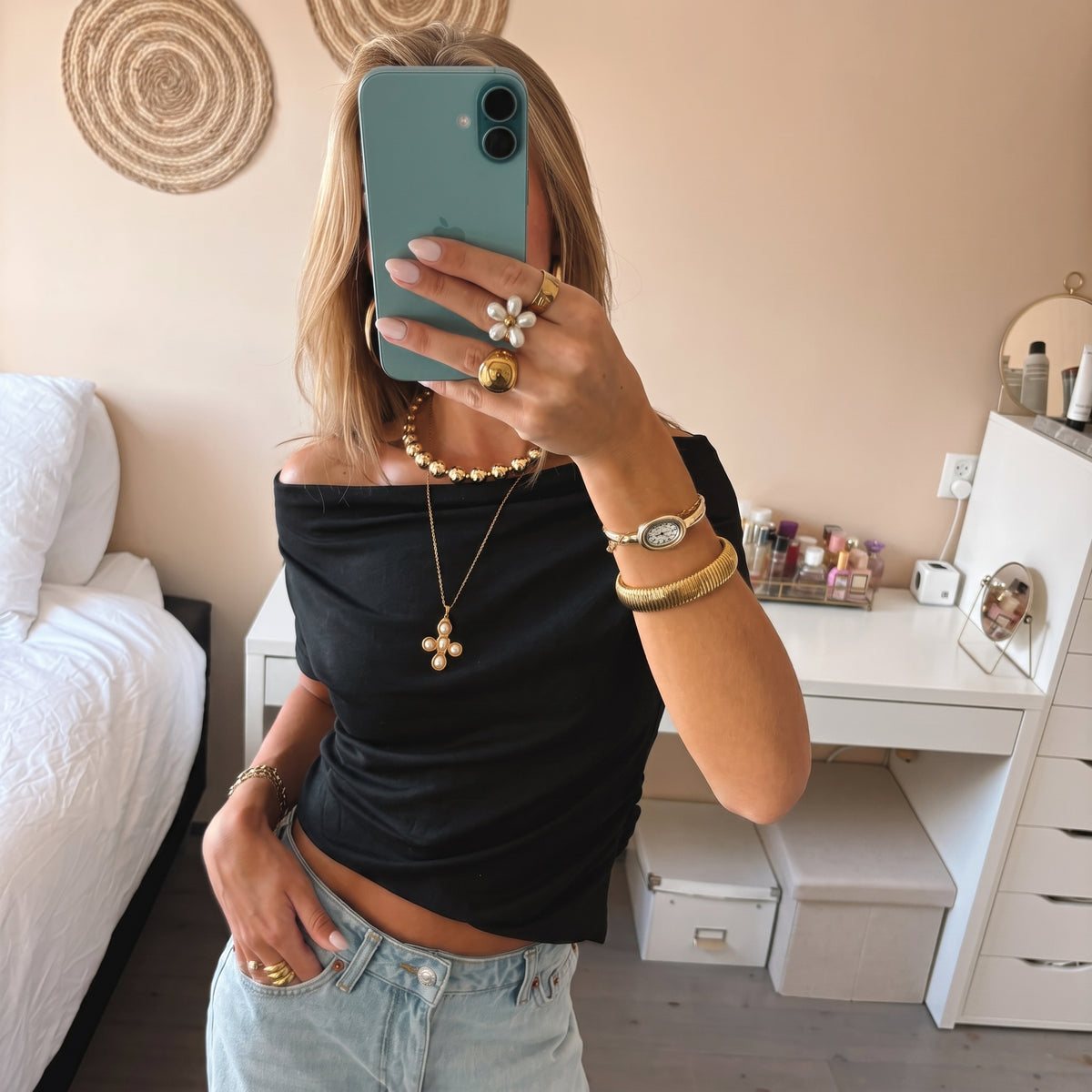 Anna Off-Shoulder Top Black