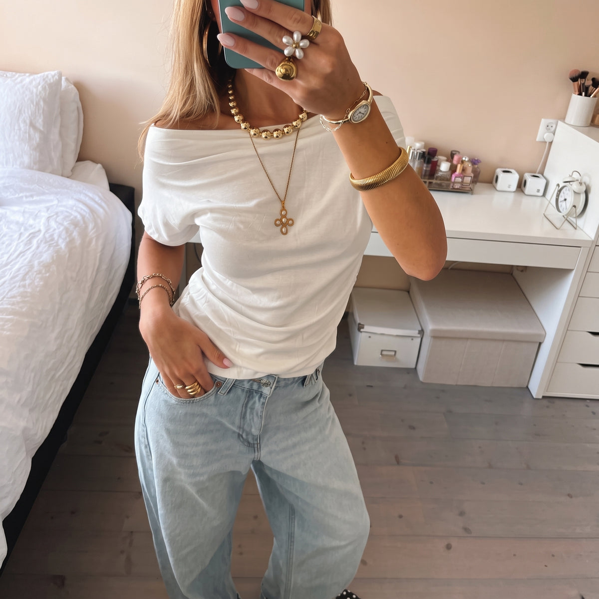 Anna Off-Shoulder Top White