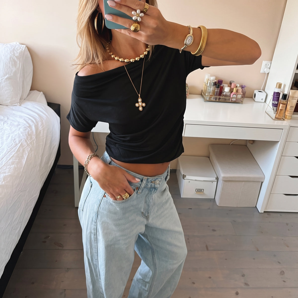 Anna Off-Shoulder Top Black